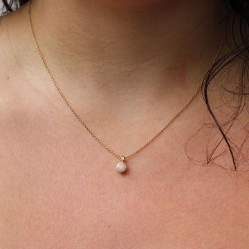 Opal and 9ct Fairtrade Yellow Gold Pendant