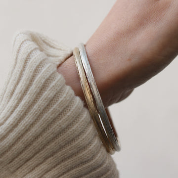Silver Textured Narrow 'Strata' Bangle