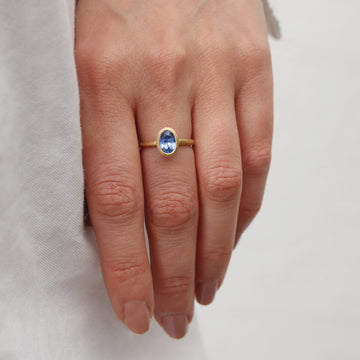Oval Blue Sapphire and Yellow Gold Ring