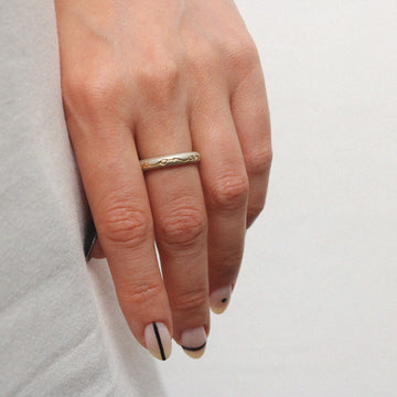 Round Silver 'on and on' Ring