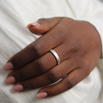 Plain Silver Narrow Ring