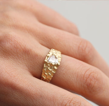 Yellow Gold Unique Ring with White Shard Diamond