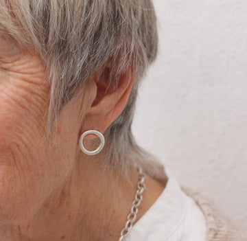 Medium Silver Link Ear Studs