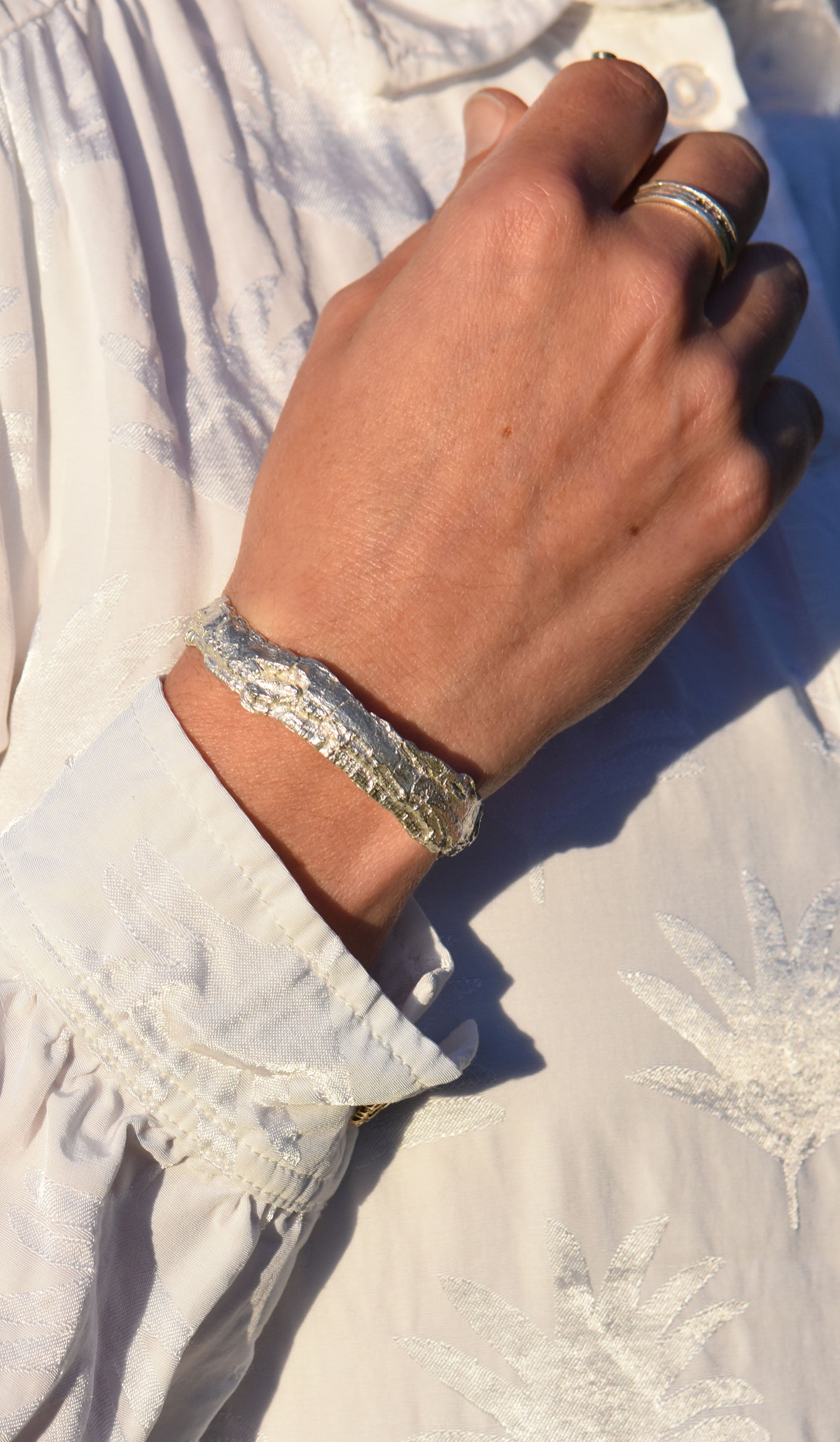 Meet The Maker - Issy White