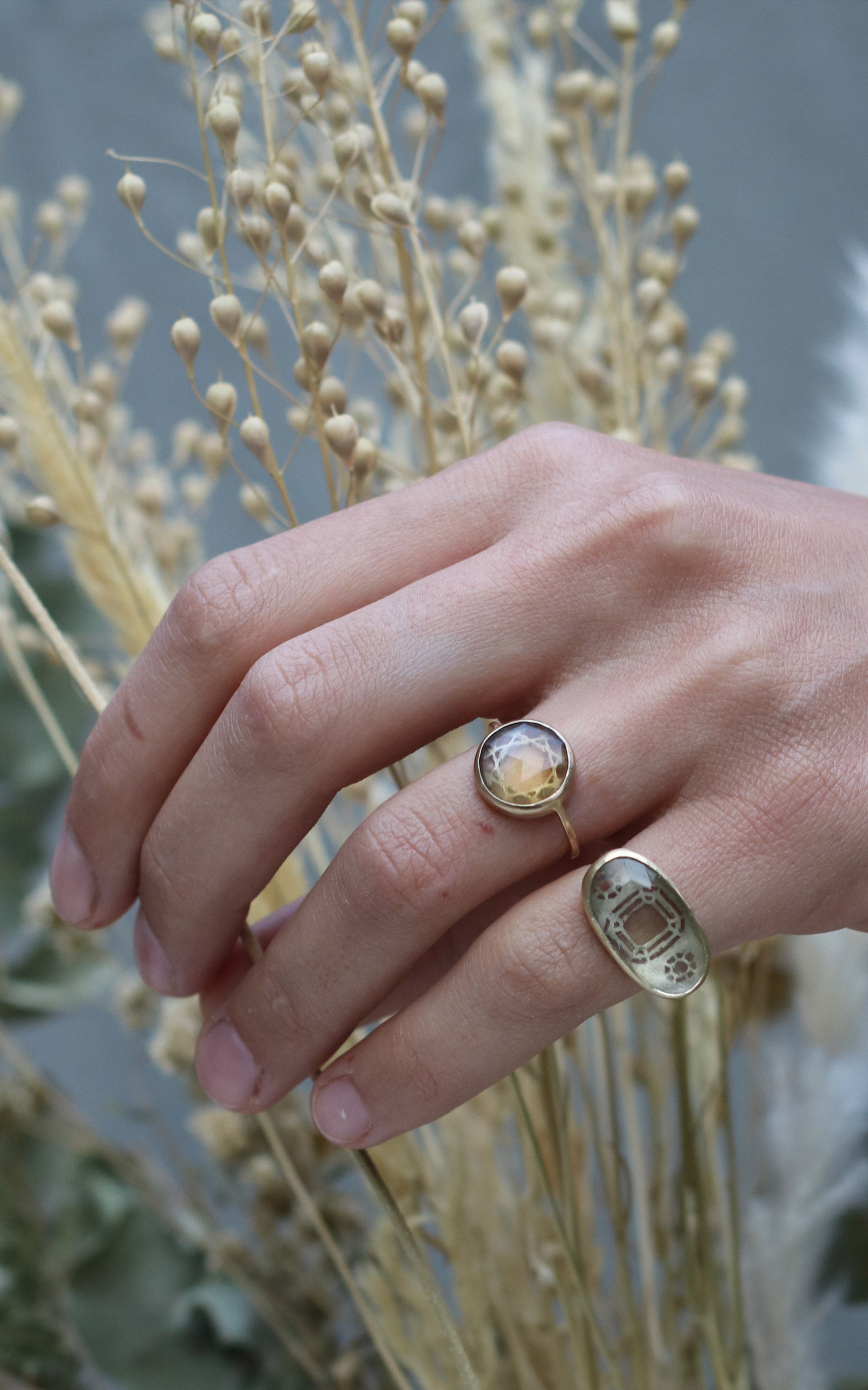 Carola Solcia Colours lenses ring for Eclectic Exhibition at Diana Porter Jewellery Bristol