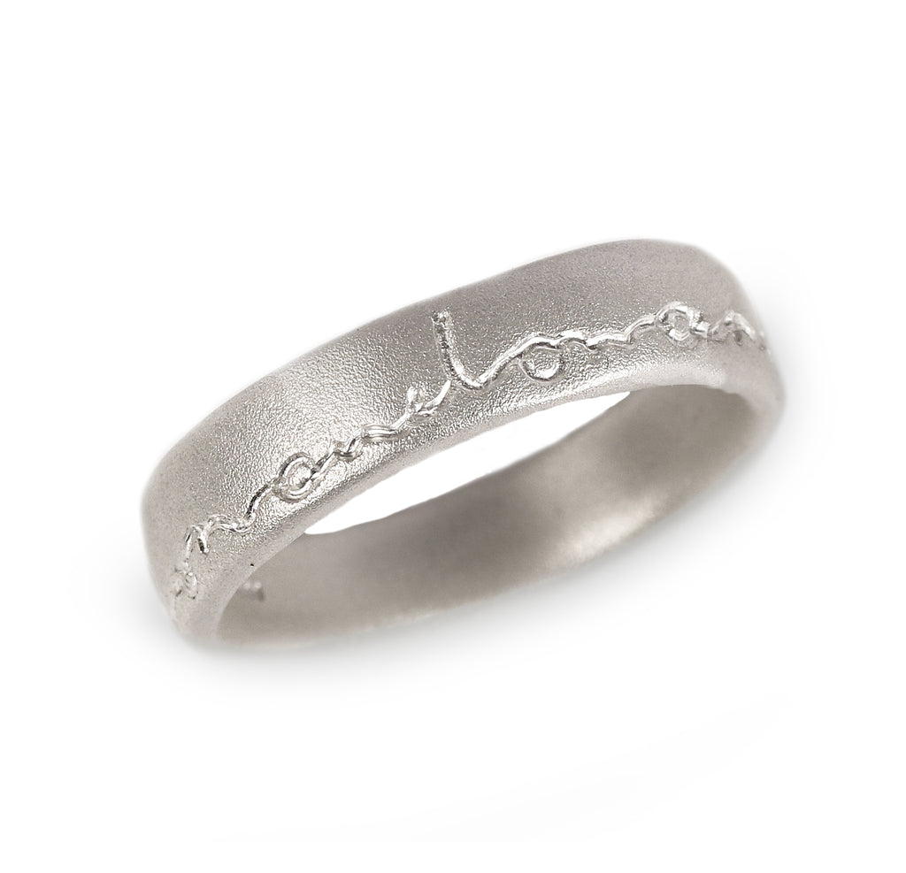Medium Silver 'on and on' Ring