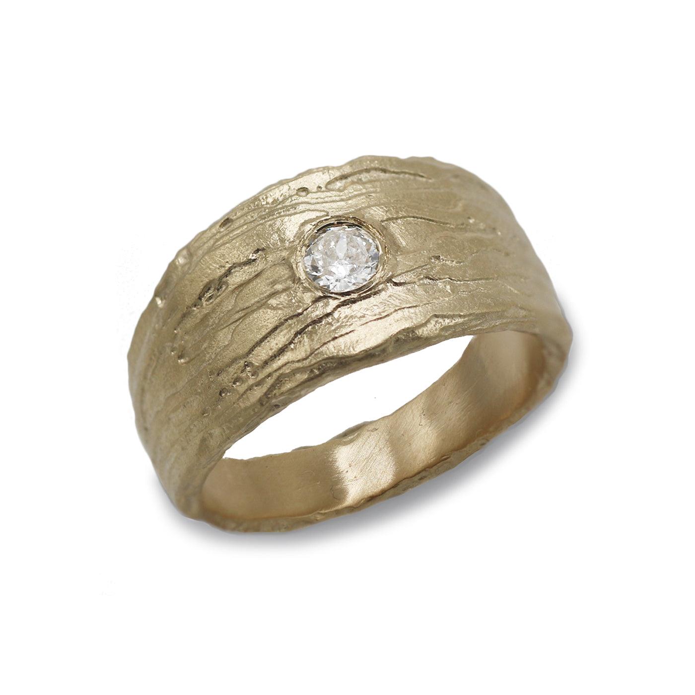 Bespoke - Textured Tapered Ring with Heirloom Diamond