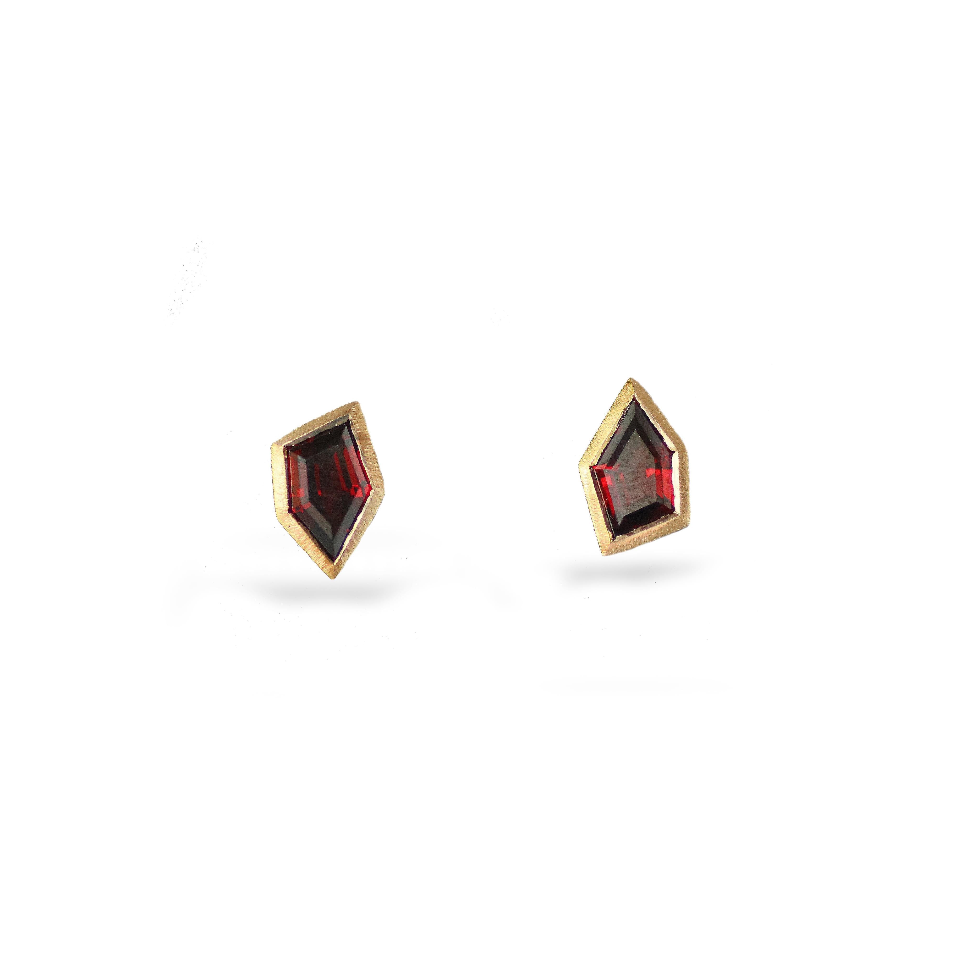 Textured Yellow Gold Garnet Drop Earrings
