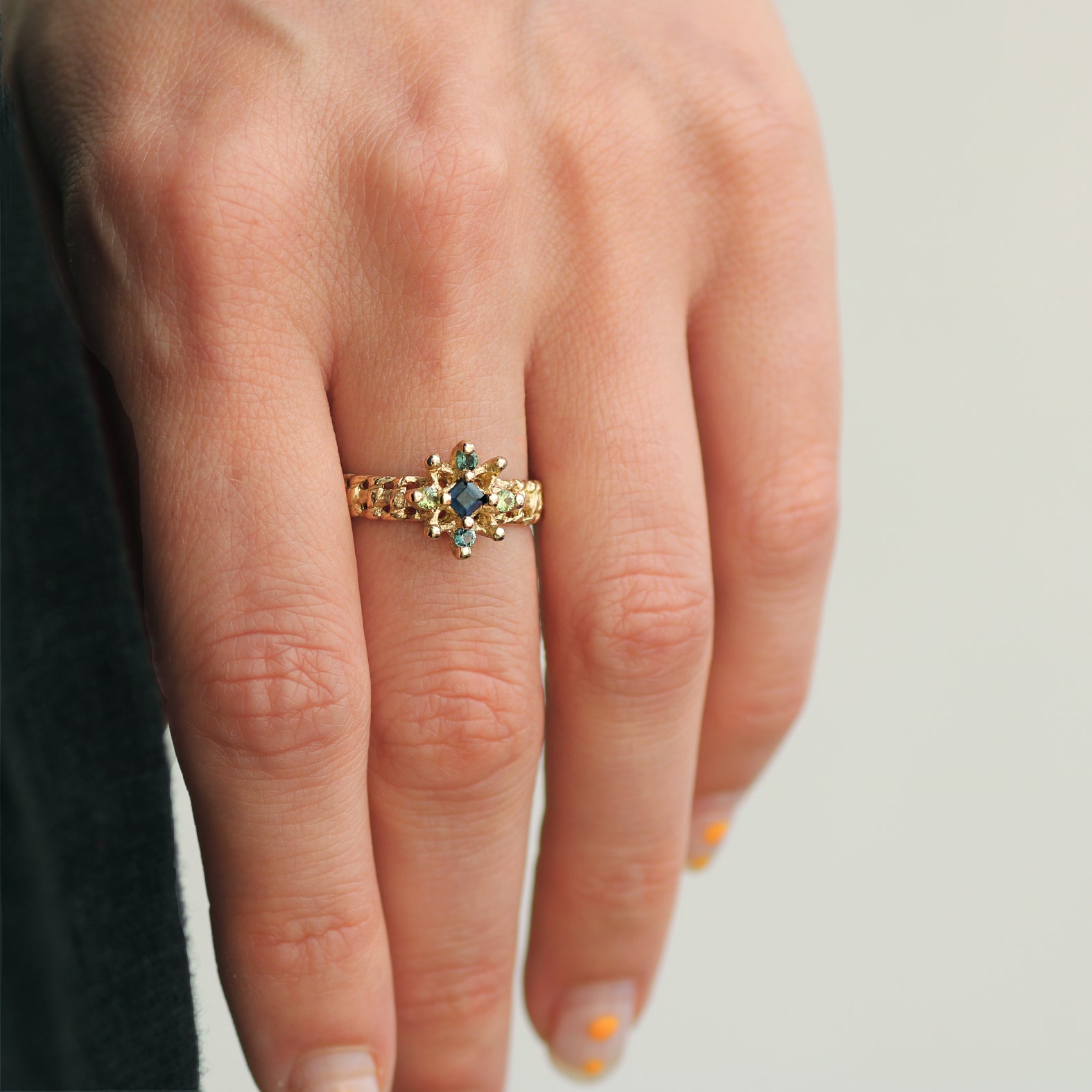 Rosalyn Faith 9ct Yellow Woven Gold Star Sapphire Ring