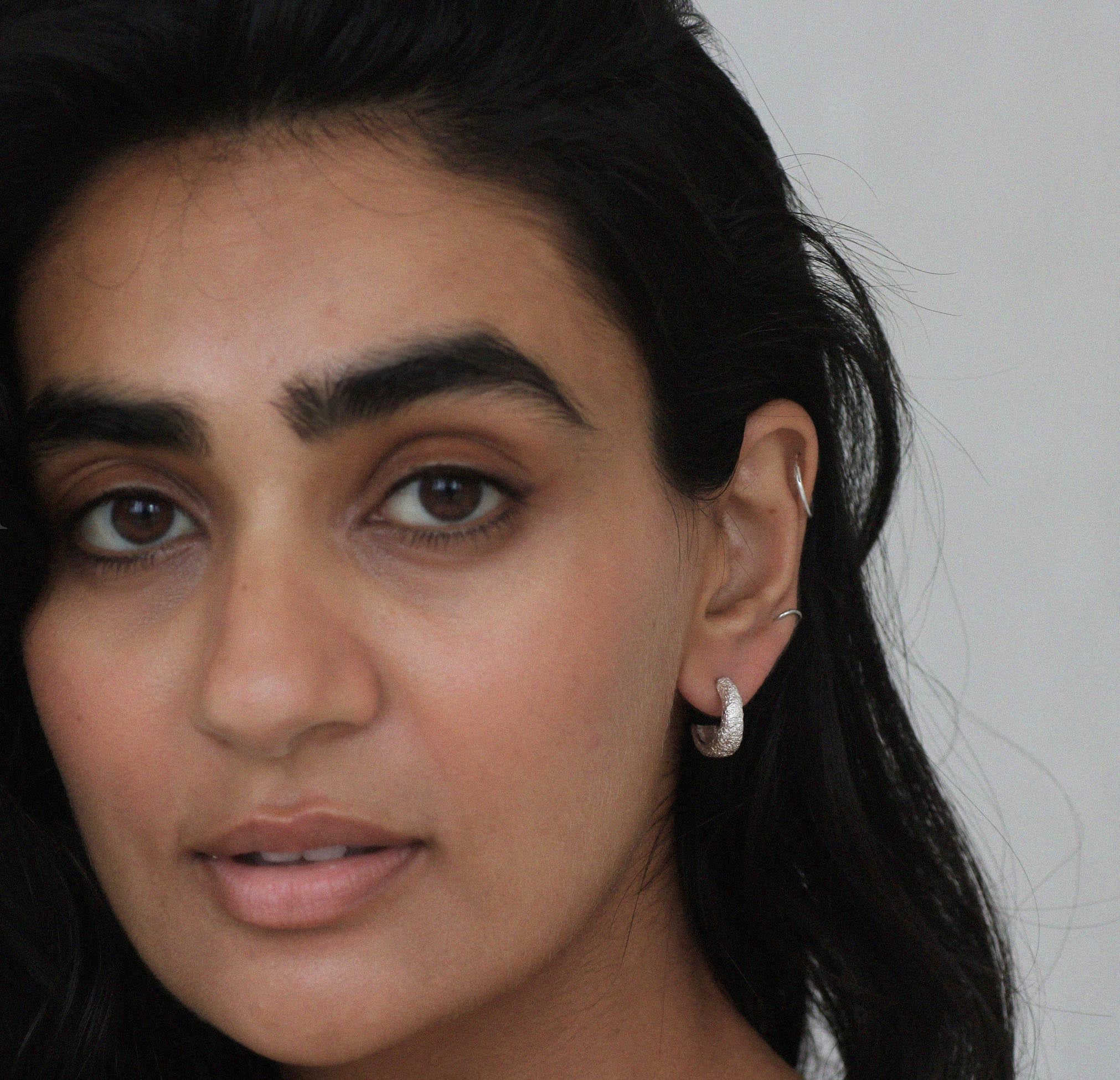 Reflect Textured Tapered Hoops