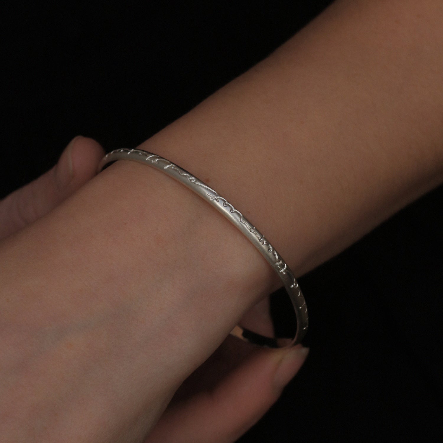 Reflect Silver Heart and Mind Etched Bangle