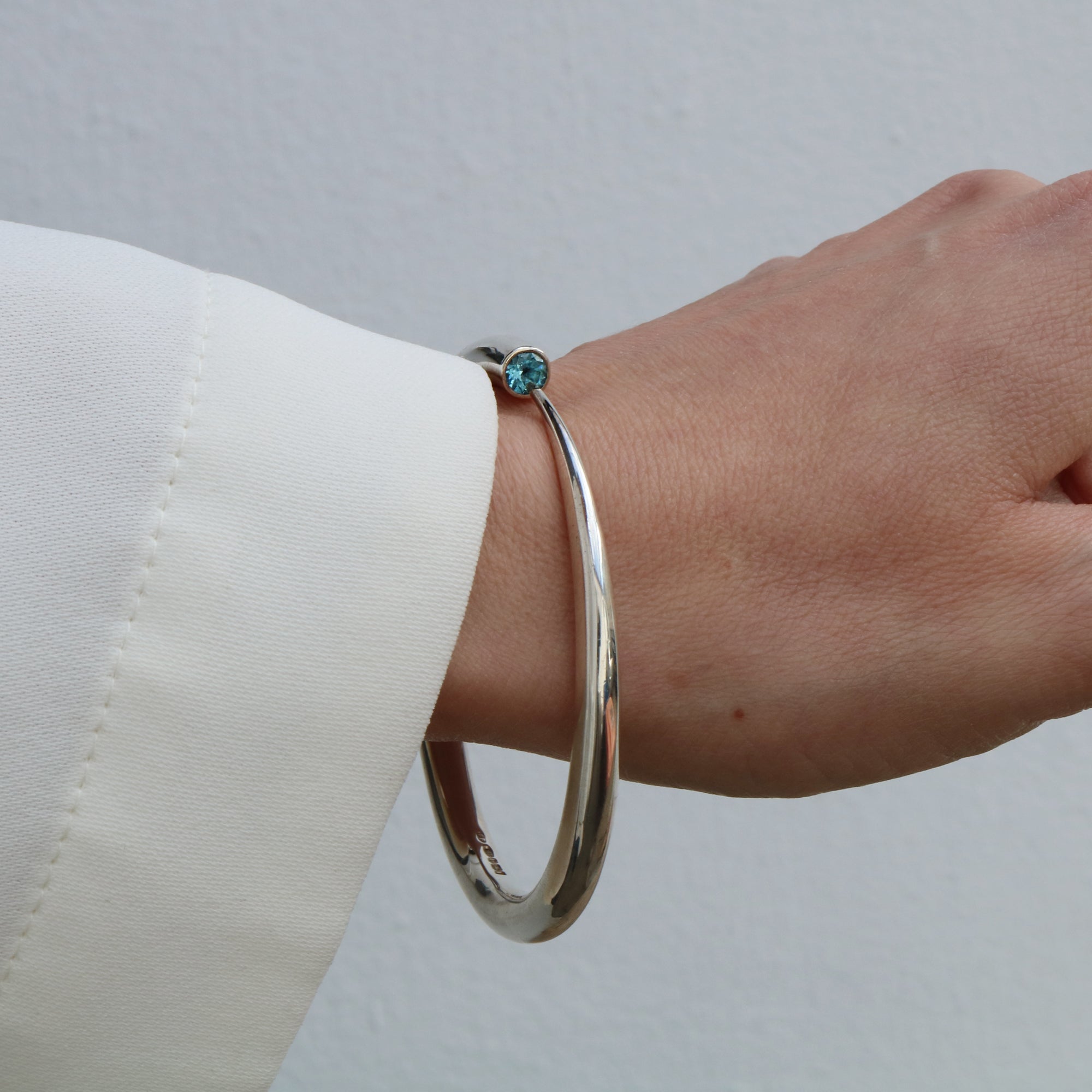 Outlet Paul Finch Silver bangle with Blue Topaz