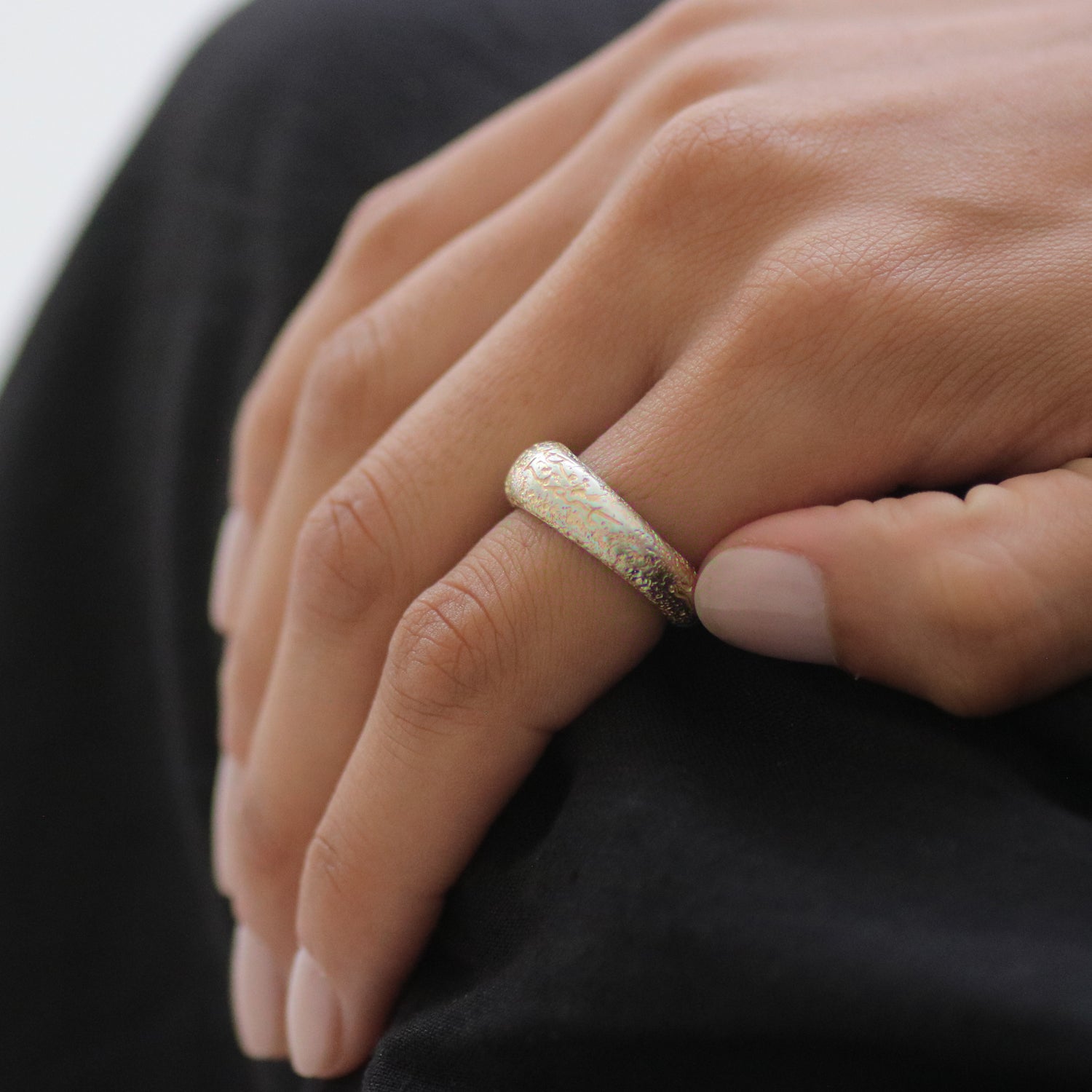 Reflect Silver Etched Tapered Dome Ring