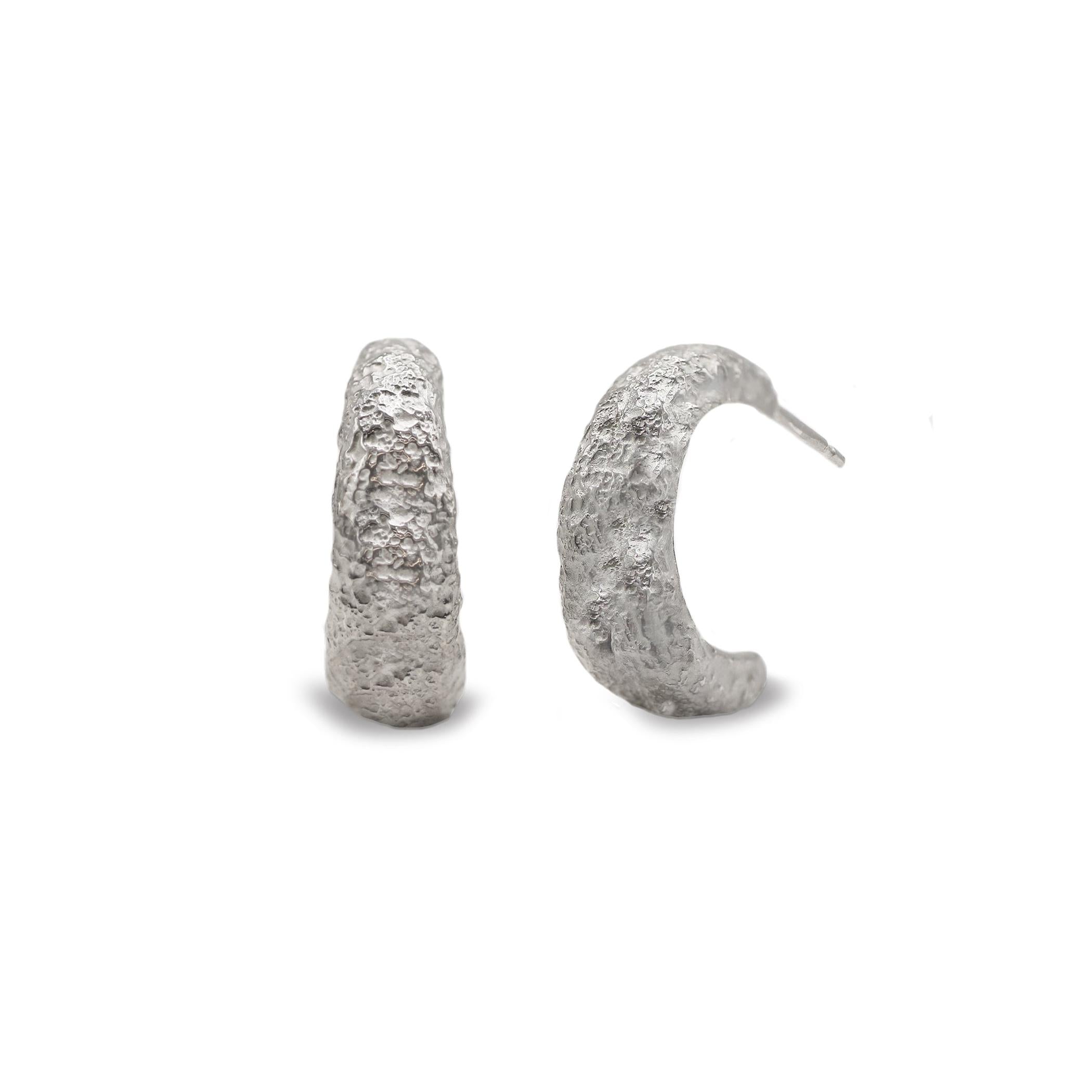 Reflect Textured Tapered Hoops