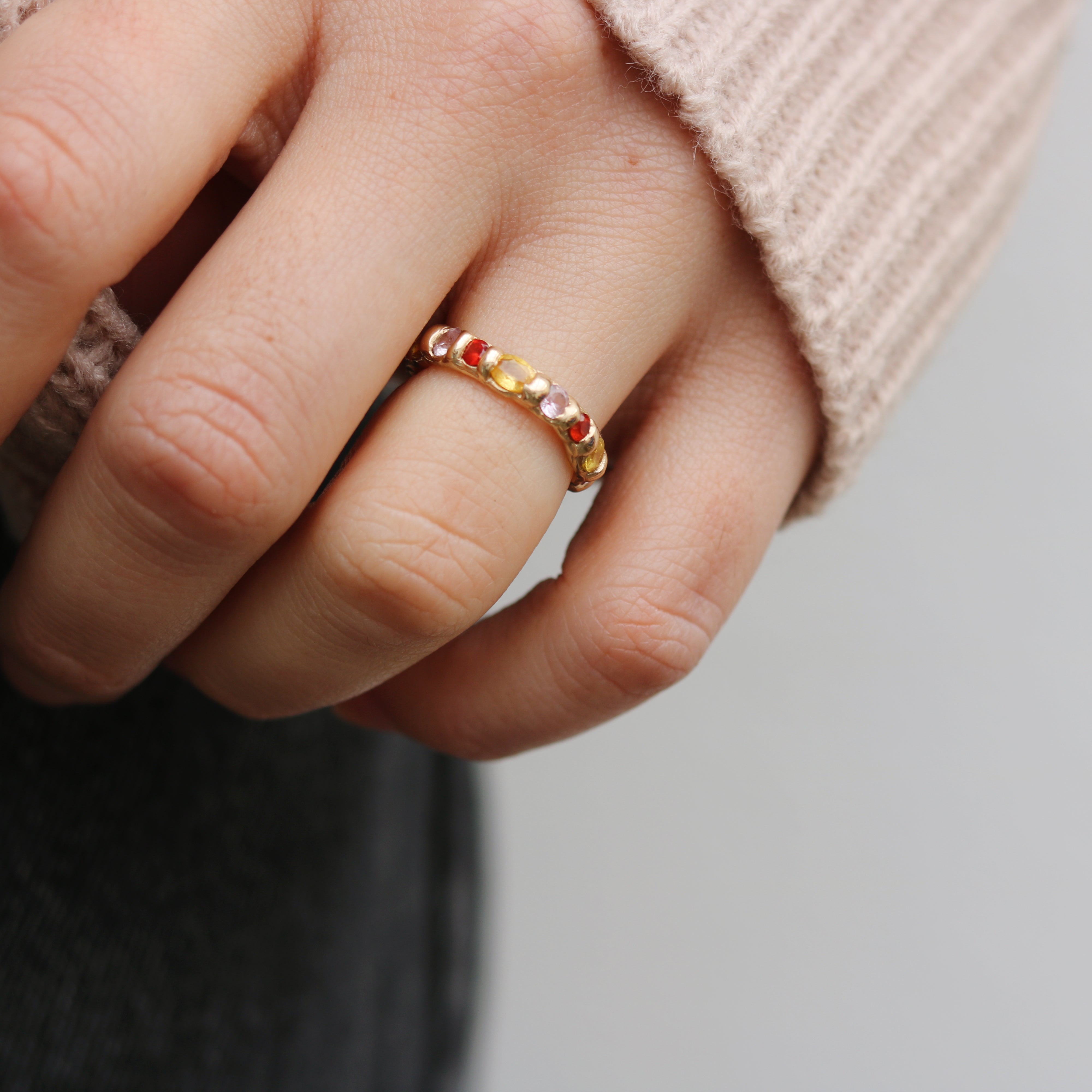 Ciara Bowles 9ct Yellow Gold Sapphire Scalloped Eternity Ring