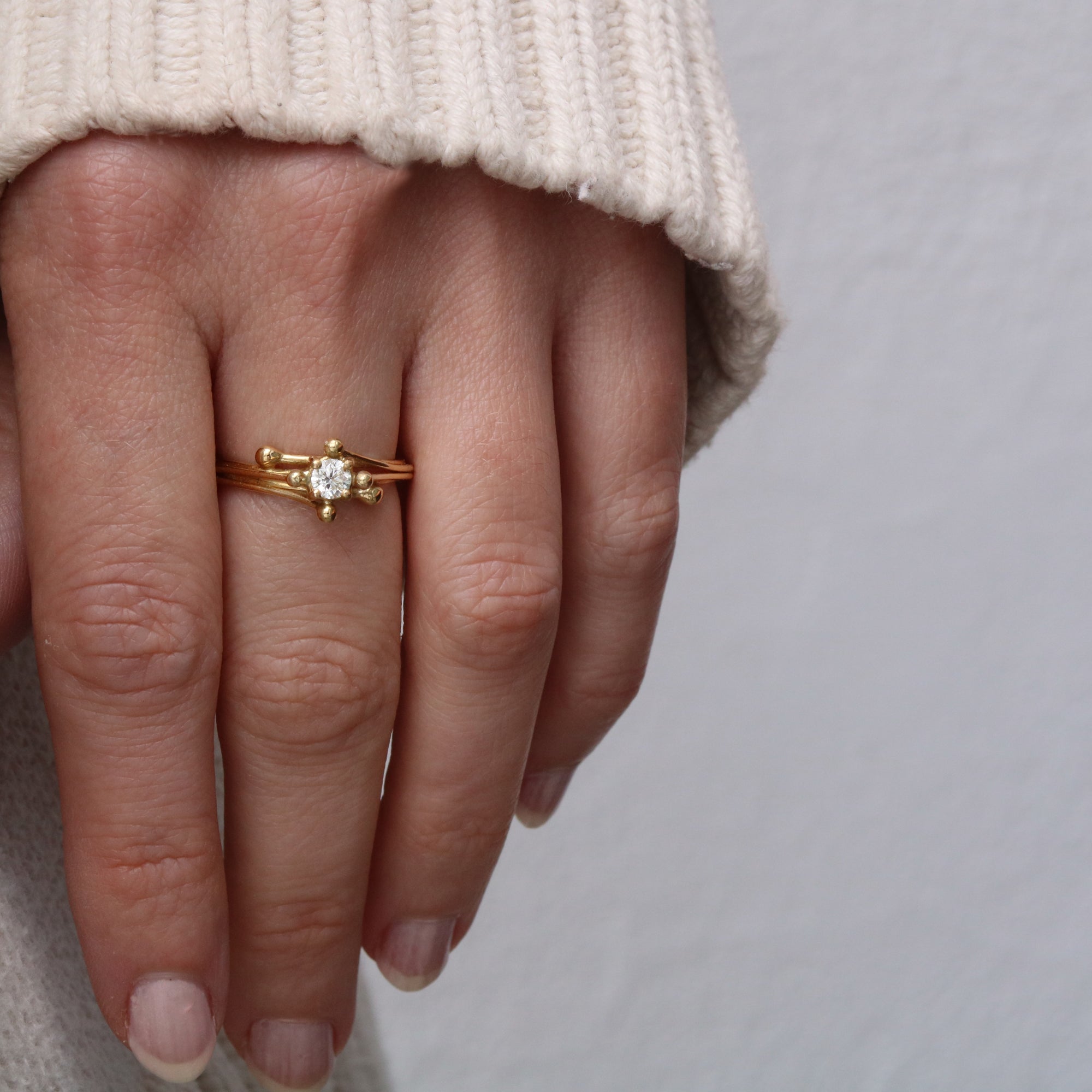 Outlet Yen 18ct Yellow Gold Solitaire Diamond Ring