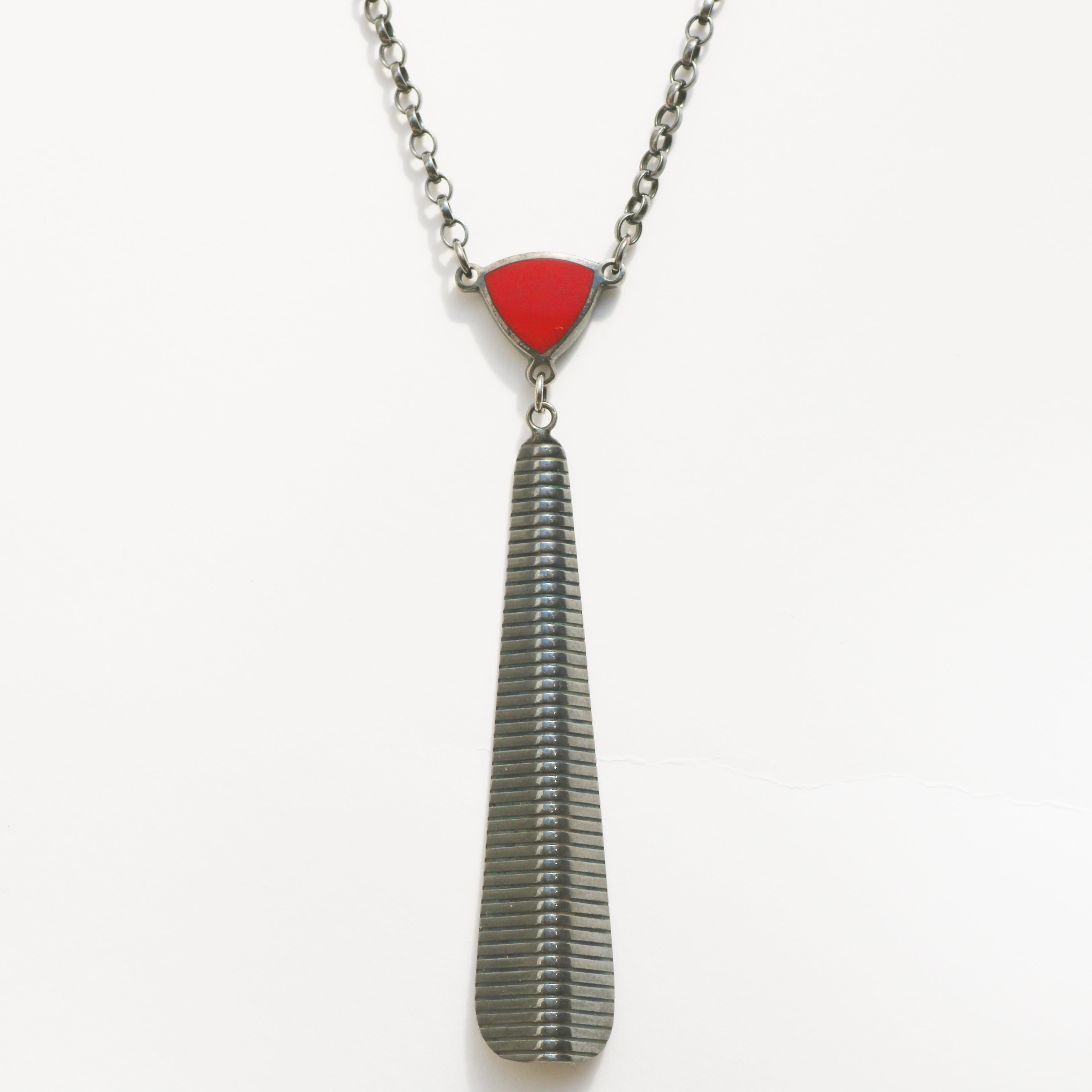 Outlet Jane Moore - Oxidised Silver and Red Enamel Pendant