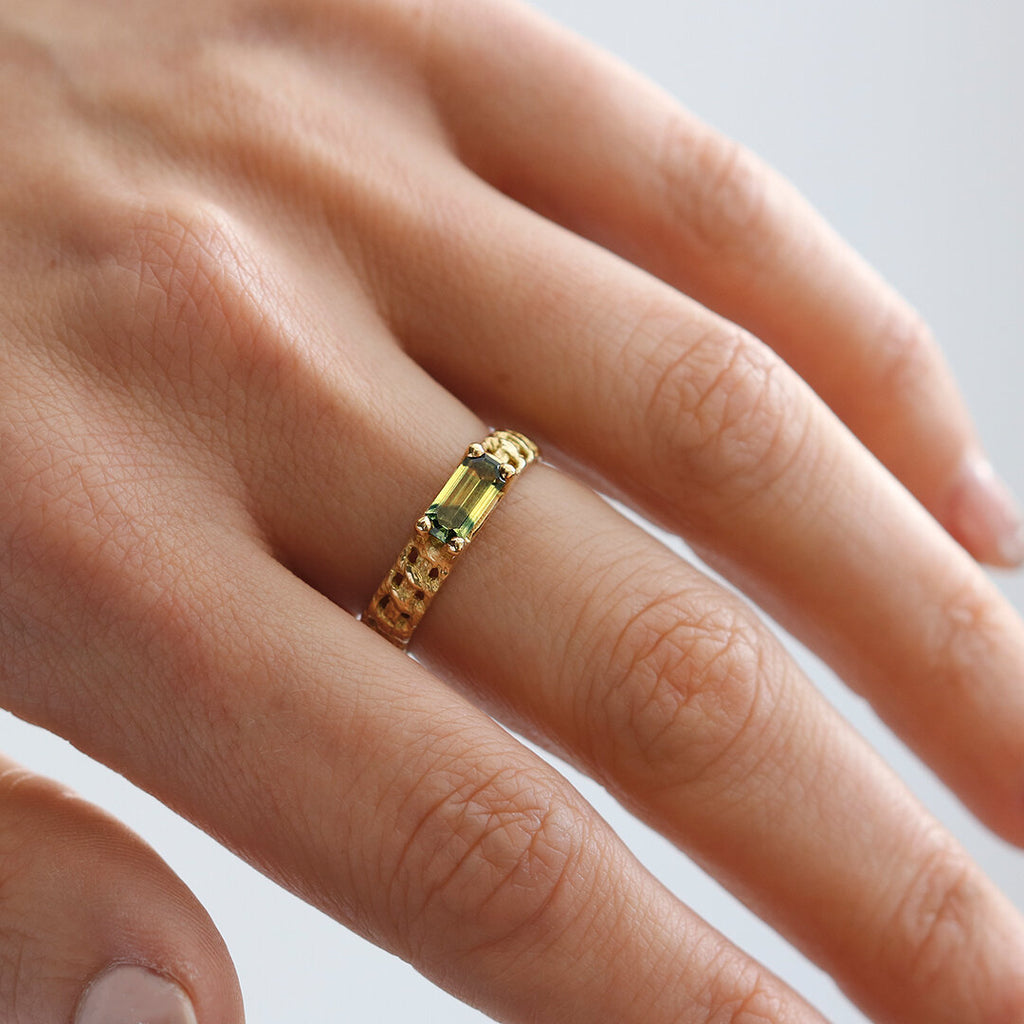 Rosalyn Faith Parti Sapphire Woven Gold Ring