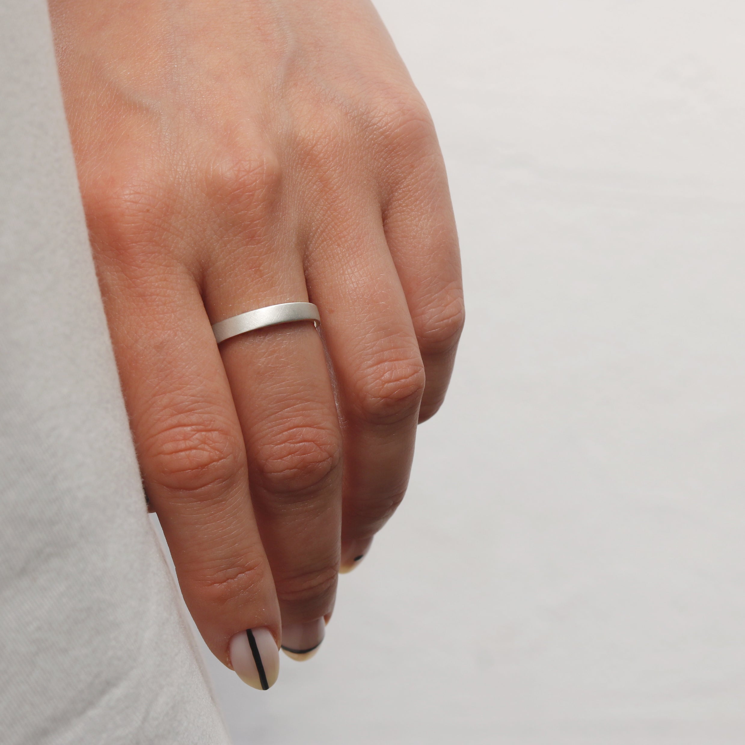 Narrow Plain Square Undulating Ring