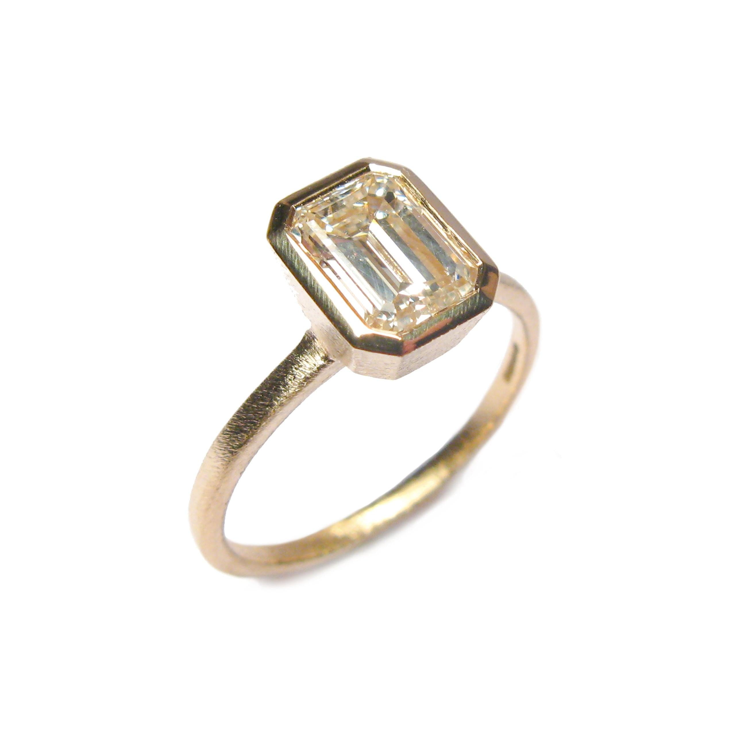 Bespoke - 9ct Yellow Gold and Emerald Cut Ring