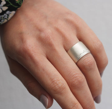Wide Silver 'on and on' Ring