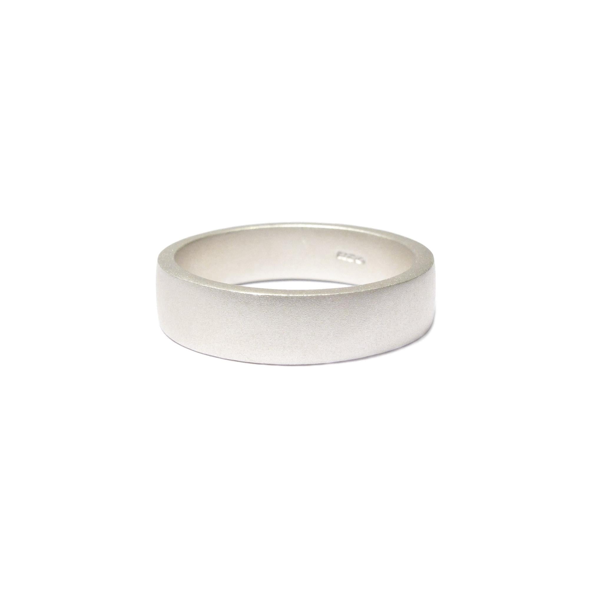 Diana Porter plain silver mens wedding ring