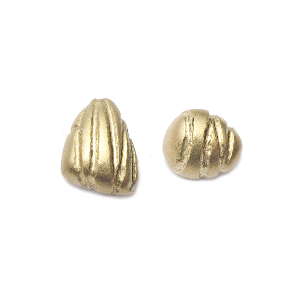 Diana Porter etched and on yellow gold studs