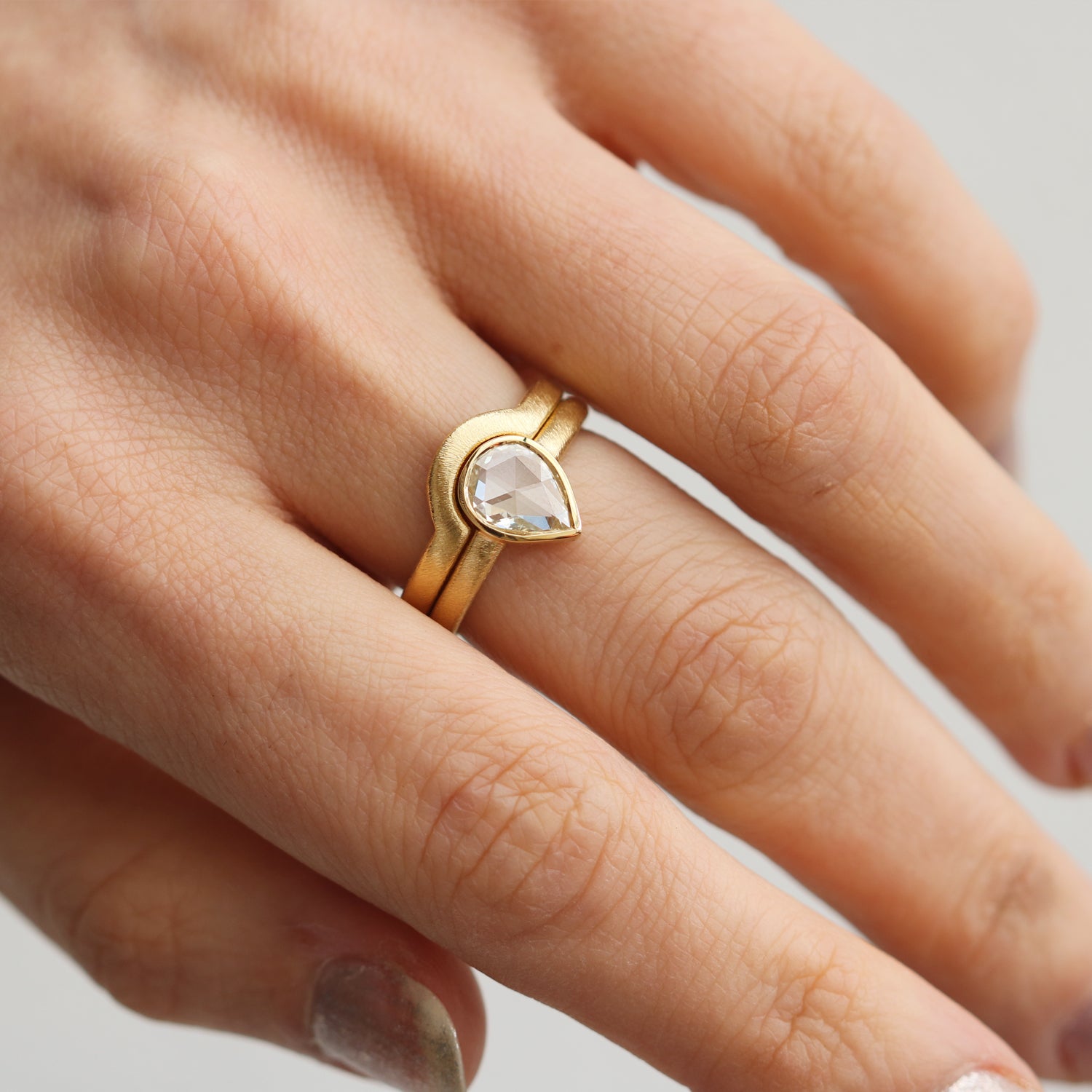 18ct Fairtrade yellow gold fitted wedding ring