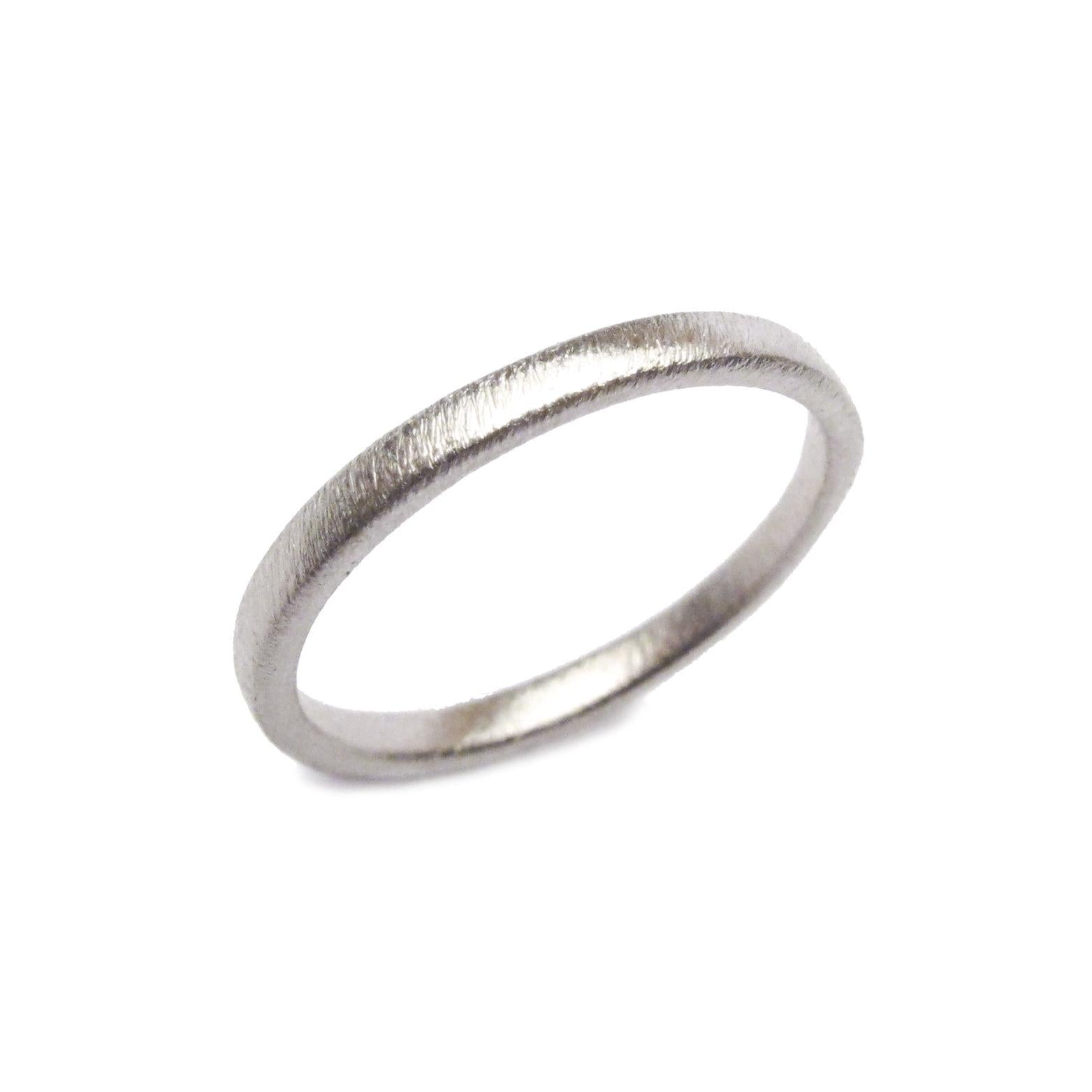 18ct Fairtrade Yellow Gold Narrow Plain Ring