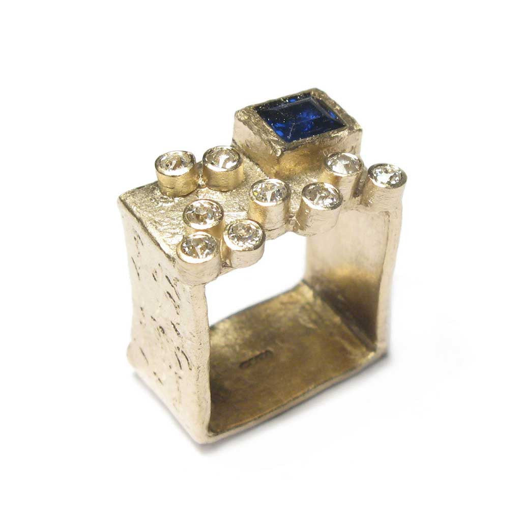 Diana Porter Jewellery bespoke commission customers own sapphire and diamonds yellow gold ring