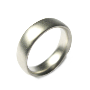 Diana Porter plain platinum mens wedding ring