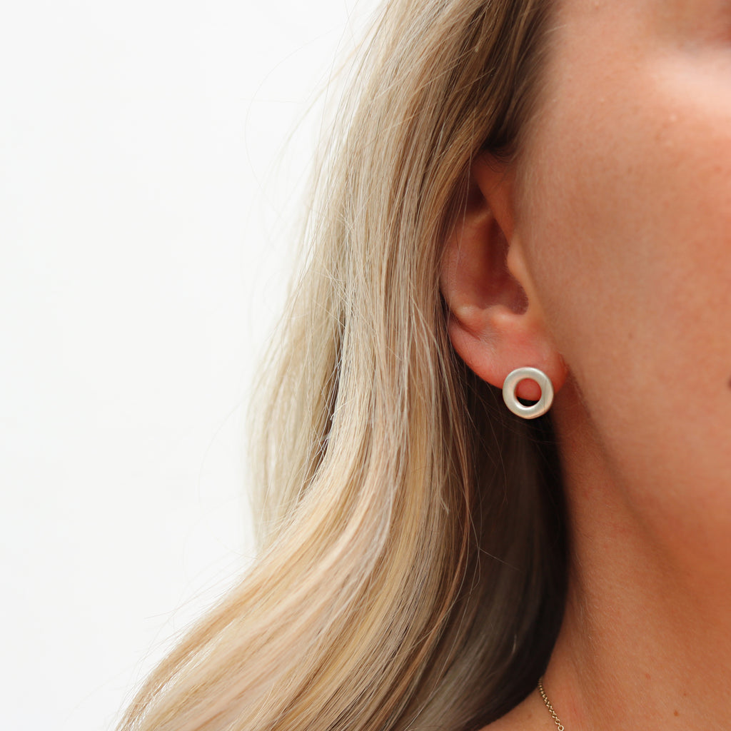 Small Silver Link Ear Studs