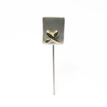 Diana Porter Jewellery contemporary silver and gold kiss tie pin